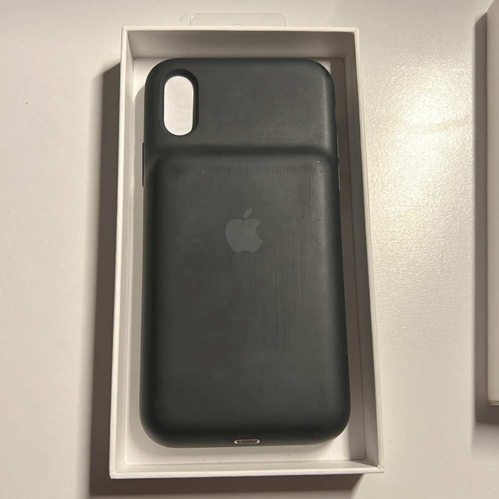 Apple iPhone X/Xs Silicone Smart Battery Case - Black